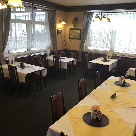 V Pivovare ホテル Davle